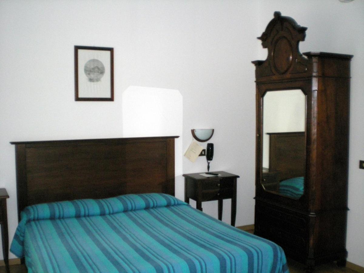 La Hotel